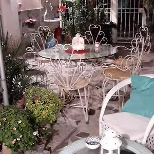 Casa Turi Appartamento Aeroporto di Catania Fontana Rossa