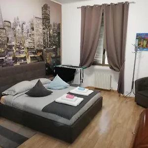 Apartent 4 Appartamento Milano